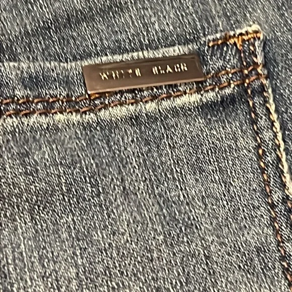 White House Black Market Girlfriend embellished crop jeans Size 6 - Picture 12 of 12
